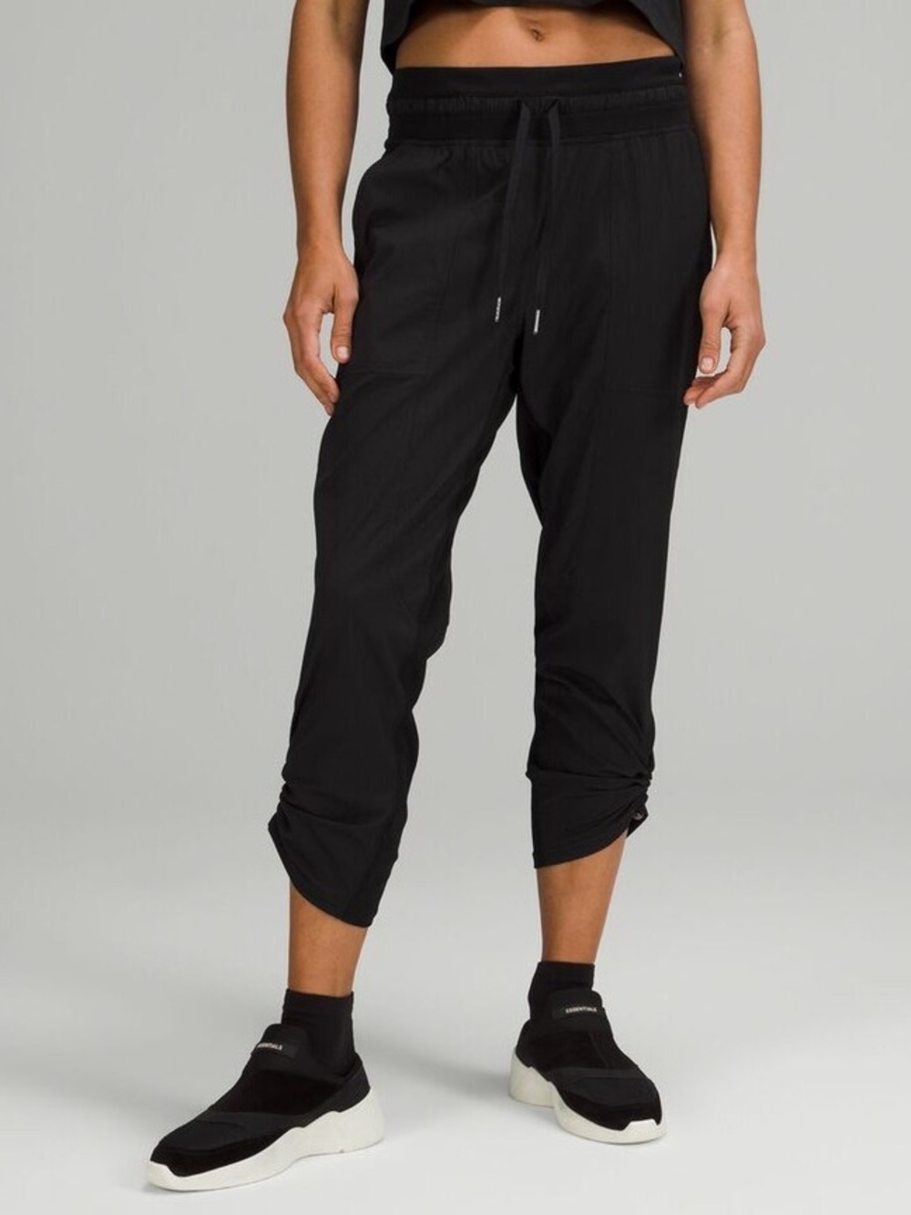 Lululemon Dance Studio Mid Rise Crop Black Size 6 Lightweight Athletic Pant